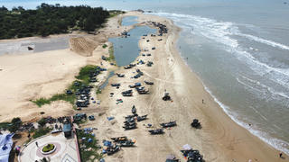 Làng chài bên biển Hồ Tràm