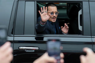 Johnny Depp: Sẵn sàng thú nhận từng nghiện ngập chỉ để thoát tiếng 'đánh vợ'