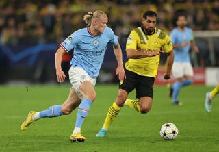 Man City lại đá hỏng penalty, bị Dortmund cầm hòa 0-0