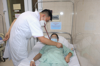 Nhiều bệnh viện đã giảm phí dịch vụ khám chữa bệnh theo yêu cầu 