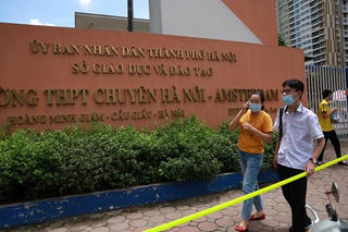 'Xóa sổ' lớp không chuyên trong trường chuyên: Có lãng phí nguồn lực?