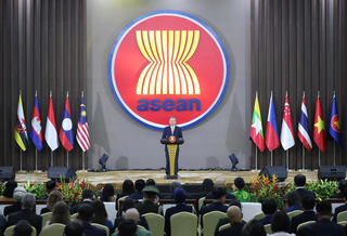 Chung tay xây dựng Cộng đồng ASEAN gắn kết, tự cường và bền vững