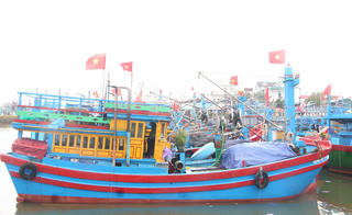[ẢNH]: Ngư dân phấn khởi vươn khơi đón lộc biển đầu năm