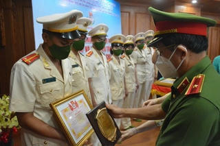 TP Hồ Chí Minh tuyên dương 42 gương cán bộ, chiến sĩ công an làm theo lời Bác