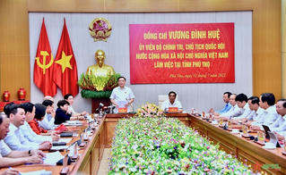 Chủ tịch Quốc hội Vương Đình Huệ làm việc với Ban Thường vụ Tỉnh ủy Phú Thọ