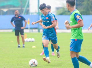Vì sao HLV Trousier gọi nhiều cầu thủ trẻ lên U23 Việt Nam?