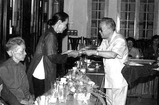 Về những cuộc họp lịch sử ở làng Dương Húc
