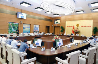 Cần bố trí ngân sách tăng lương cơ sở trong năm 2023