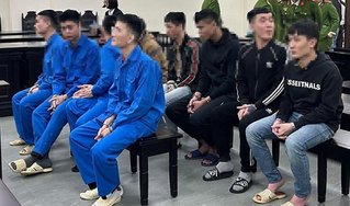 Hai cựu cán bộ công an thuê phòng khách sạn rồi mở 'tiệc ma túy'