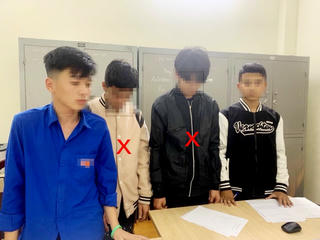 Bị phát hiện, 2 thanh niên 17 tuổi vứt xe máy trộm được chạy thoát thân