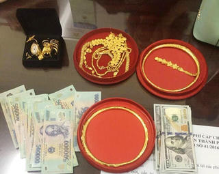 Đạo chích lẻn vào đám cưới cuỗm sạch tiền, vàng của gia chủ