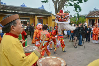Phố cổ Hội An trẻ lại trong những ngày xuân