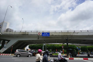 Loay hoay tìm giải pháp sửa chữa cầu Nguyễn Hữu Cảnh