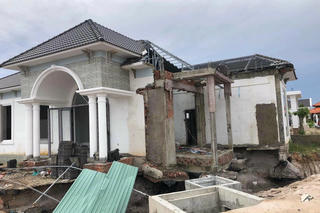 79 biệt thự xây trái phép ở Phú Quốc: Yêu cầu phá dỡ tường rào