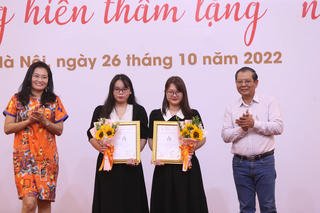Trao giải cuộc thi “Những cống hiến thầm lặng” năm 2022
