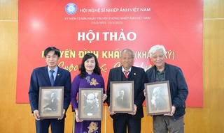 Người khai mở con đường nhiếp ảnh chuyên nghiệp