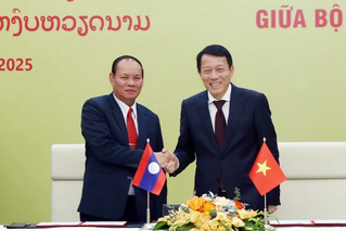 Bộ Công an hai nước Việt Nam và Lào nâng tầm quan hệ hợp tác