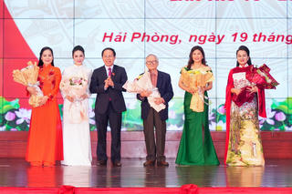 Hải Phòng: Chúc mừng các Nghệ sĩ nhân dân, Nghệ sĩ ưu tú mới được xét tặng