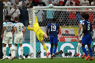 Hòa 0-0, Anh có 4 điểm sau 2 trận, trong khi Mỹ mới có 2 điểm