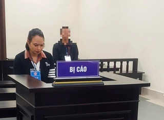 Lừa đảo có con để chiếm đoạt tiền của tình cũ