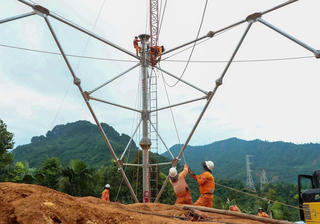Nhọc nhằn thi công đường điện 500kV Lào Cai - Vĩnh Yên