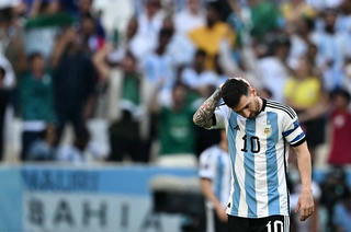 Nỗi buồn của Messi, nhưng Argentina thua xứng đáng trước Saudi Arabia