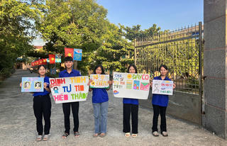 Tình nguyện viên đồng hành ‘sĩ tử’ ở Quảng Nam, Quảng Ngãi