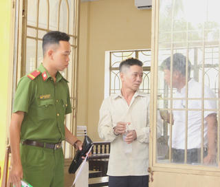 Quảng Nam: Đâm vợ vì nghi ngờ ngoại tình, chồng lãnh án 7 năm tù