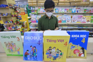 Sách giáo khoa: Vẫn nhiều bức xúc