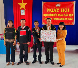Phú Yên: Tưng bừng Ngày hội Đại đoàn kết toàn dân tộc thôn Ma Lăng