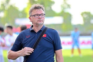 Hé lộ mức lương của HLV Philippe Troussier dẫn dắt tuyển Việt Nam