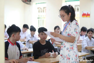 Sáng 6/6, thí sinh Hà Nội hoàn tất thủ tục dự thi vào lớp 10