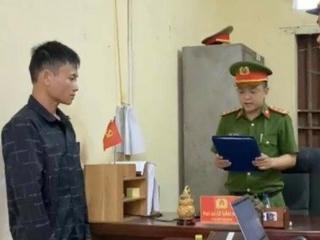 Thấy mẹ vợ bị đánh, con rể vào can ngăn rồi xô xát với bố vợ