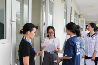 Hải Phòng: Gần 2000 sĩ tử tranh trên 600 suất vào trường THPT chuyên Trần Phú