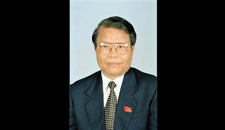 Quảng Ngãi: Các đoàn đến viếng nguyên Chủ tịch nước Trần Đức Lương không mang vòng hoa