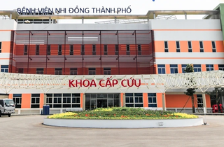 Bắt khẩn cấp bảo mẫu nghi bạo hành bé trai 6 tháng tuổi phù não