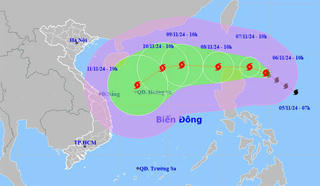Xuất hiện cơn bão gần Biển Đông