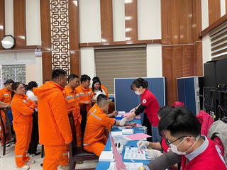 Công ty Điện lực Cao Bằng thực hiện tốt vai trò chăm lo lợi ích cho người lao động và công tác an sinh xã hội