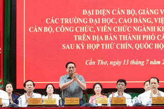 Thủ tướng Phạm Minh Chính tiếp xúc cử tri tại Cần Thơ