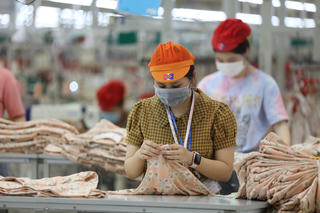 Tăng lương tối thiểu vùng: Không thể chần chừ