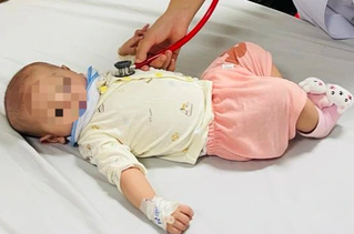 Làm rõ trách nhiệm trong vụ 4 trẻ bị tiêm vắc xin hết ‘date’ 