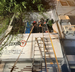 Kịp thời giải cứu 2 người trong vụ cháy xảy ra tại Hà Nội
