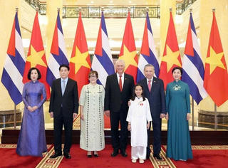 Chiêu đãi cấp Nhà nước chào mừng Chủ tịch nước Cuba Miguel và Phu nhân
