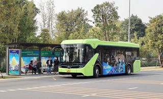 Lượng khách dự kiến tăng cao ở sân bay Tân Sơn Nhất và các bến xe