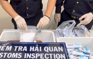 Bốn tiếp viên hàng không mang hơn 10kg ma túy từ Pháp về Việt Nam