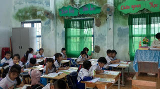 Quảng Ngãi: Thầy trò lo sợ vì trường học xuống cấp