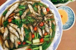 Ngọt ngào bát canh mùa lũ