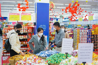 Đa dạng hàng hóa phục vụ mua sắm Tết