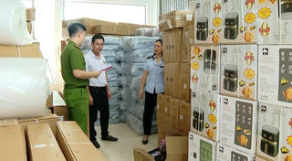 Phát hiện kho hàng nhập lậu trị giá 2 tỷ đồng
