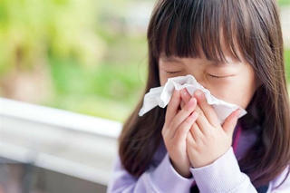 Phân biệt triệu chứng cúm B và cảm lạnh thông thường